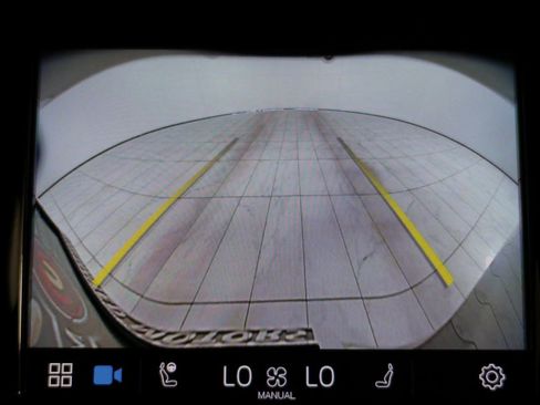 Used 2023 Volvo XC90 T8 Ultimate image 7