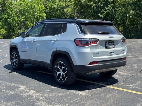 Used 2024 Jeep Compass Limited AWD/4WD image 7