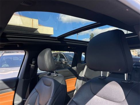 Used 2024 Jeep Compass Limited w/ Sun and Sound Group image 4