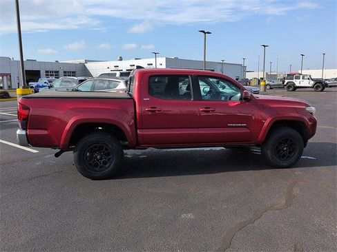 Used 2019 Toyota Tacoma SR5 image 8