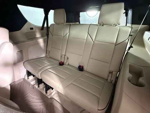 Used 2022 Cadillac Escalade ESV Premium Luxury AWD/4WD image 14