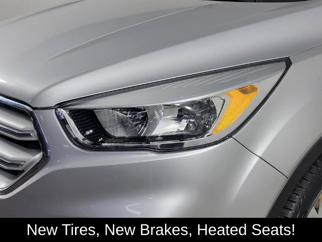 Used 2017 Ford Escape SE w/ SE Cold Weather Package FWD image 9