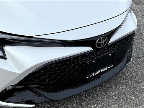 Used 2024 Toyota Corolla SE w/ SE Package image 28