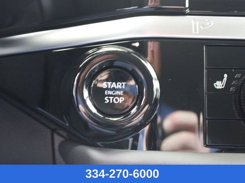 New 2026 Nissan Pathfinder SV image 10