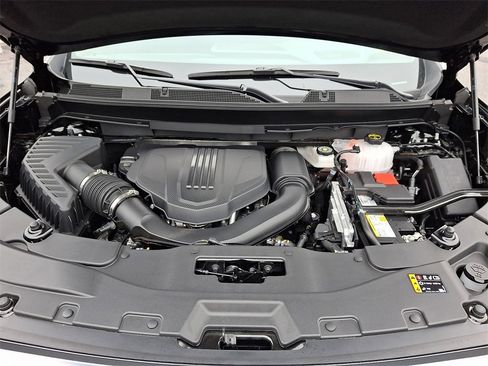 Used 2025 GMC Acadia AT4 image 28