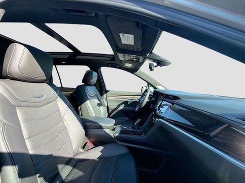 Certified 2025 Cadillac XT6 Premium Luxury w/ Platinum Package AWD/4WD image 31