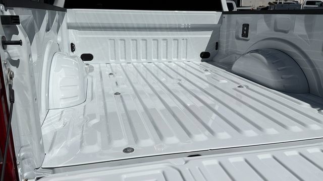 New 2026 Ford F250 XLT w/ FX4 Off-Road Package AWD/4WD image 14