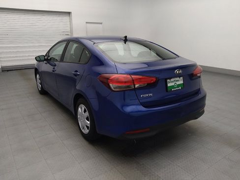 Used 2017 Kia Forte LX FWD image 5