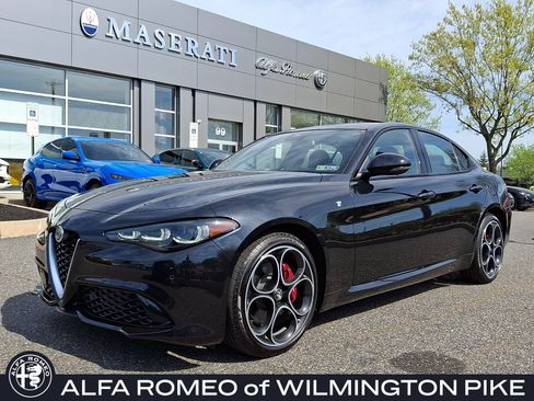 Used 2024 Alfa Romeo Giulia Ti w/ Performance Driving Package AWD/4WD image 1