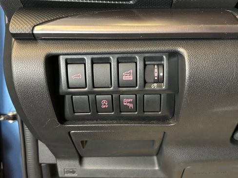 Used 2020 Subaru Forester Premium AWD/4WD image 20