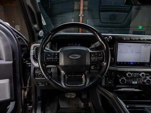 Used 2024 Ford F350 Platinum AWD/4WD image 4