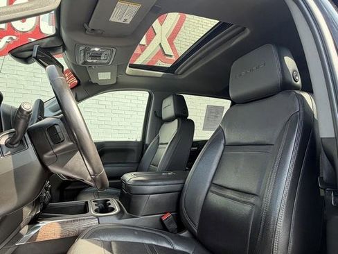 Used 2022 GMC Sierra 1500 Denali w/ Denali Premium Package image 13