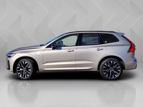New 2026 Volvo XC60 T8 Ultra w/ Protection Package Premier AWD/4WD image 3
