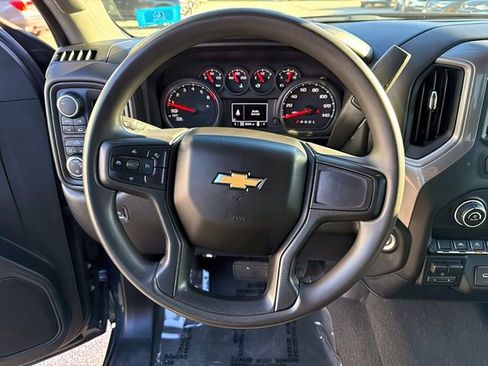 Used 2023 Chevrolet Silverado 1500 Custom image 21