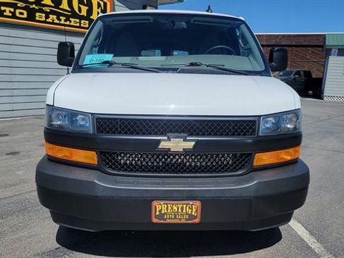 Used 2023 Chevrolet Express 3500 LS RWD image 3
