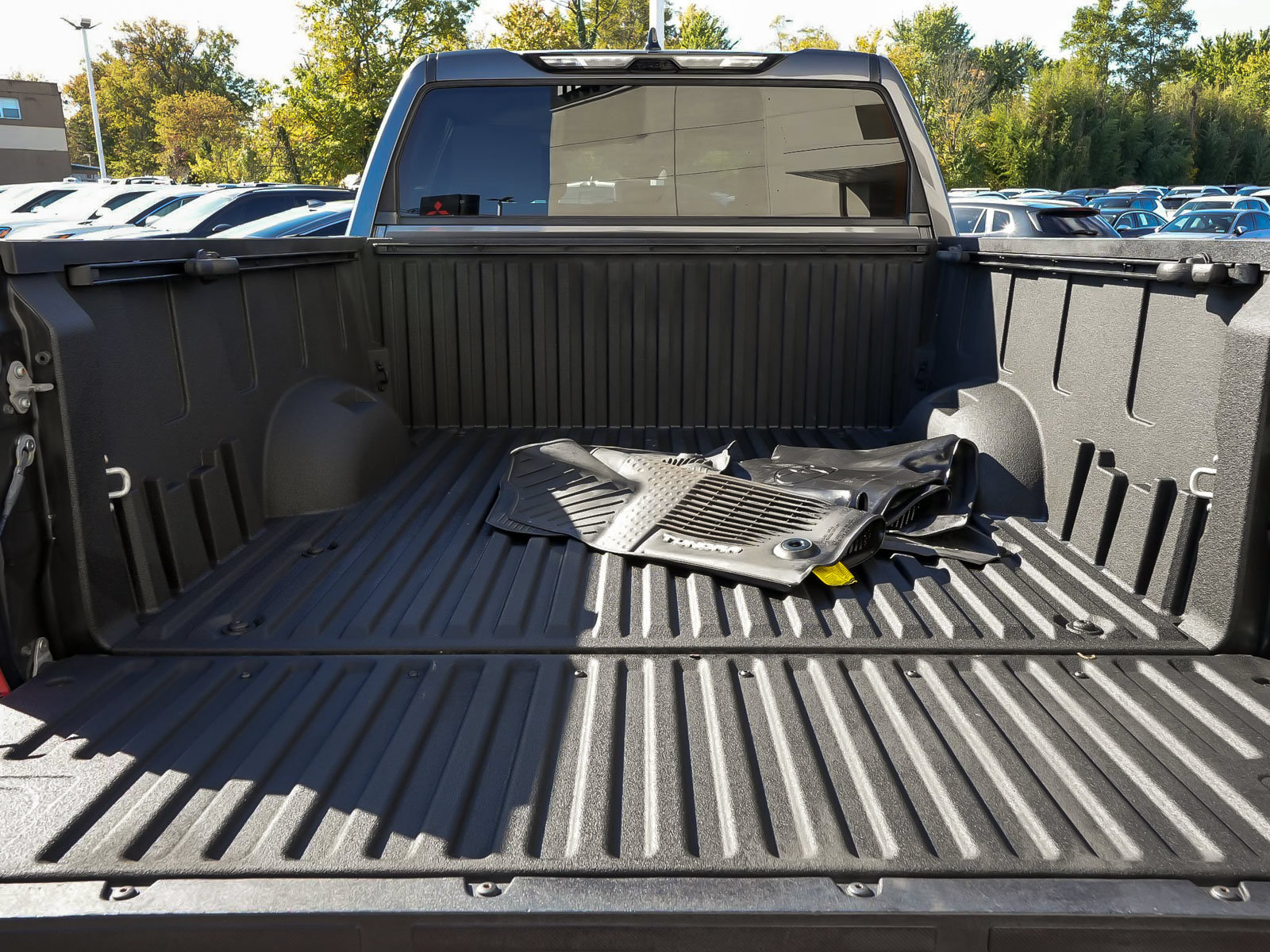 Used 2023 Toyota Tundra SR5 w/ SR5 Convenience Package AWD/4WD image 51