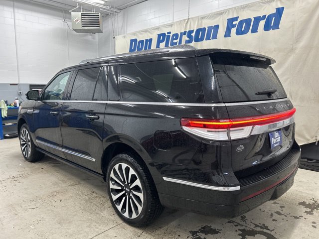 Used 2024 Lincoln Navigator L Reserve AWD/4WD image 7