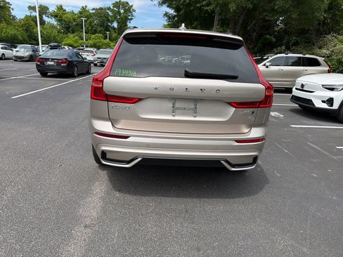 Certified 2025 Volvo XC60 B5 Plus AWD/4WD image 13