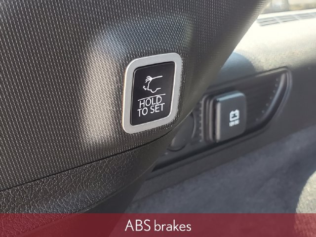 Certified 2024 Jeep Grand Cherokee Overland w/ Luxury Tech Group IV AWD/4WD image 40
