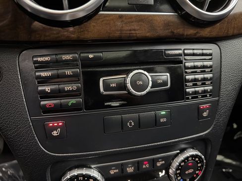 Used 2014 Mercedes-Benz GLK 350 4MATIC image 17