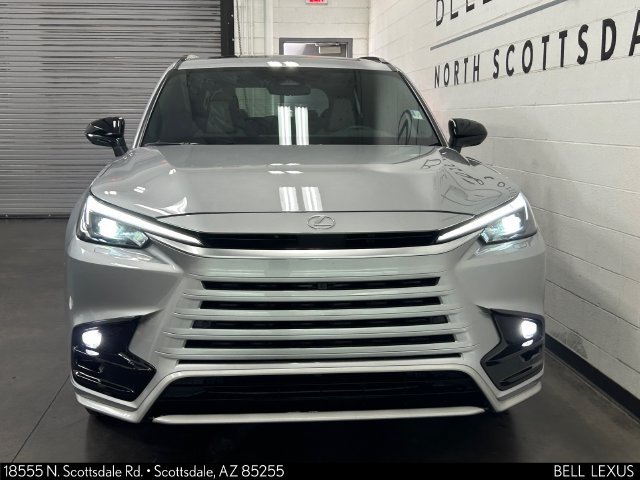 Used 2025 Lexus TX 500h AWD w/ Technology Package image 5