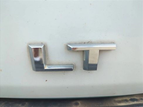 Used 2021 Chevrolet Suburban LT RWD image 20
