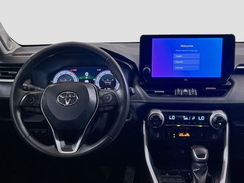 Used 2025 Toyota RAV4 Limited FWD image 21