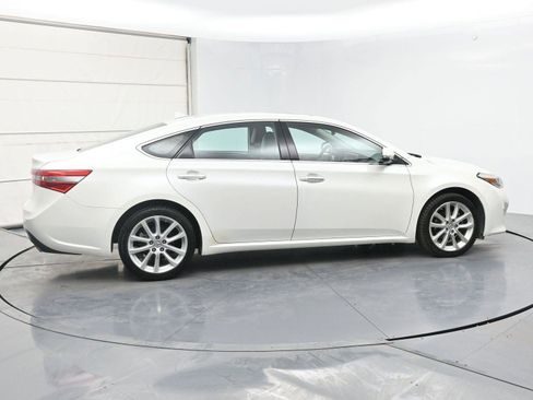 Used 2014 Toyota Avalon Limited FWD image 25