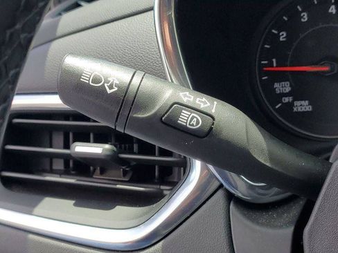 Used 2024 Chevrolet Equinox LT FWD image 11