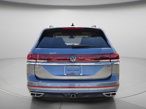 Used 2025 Volkswagen Atlas SEL Premium R-Line image 6