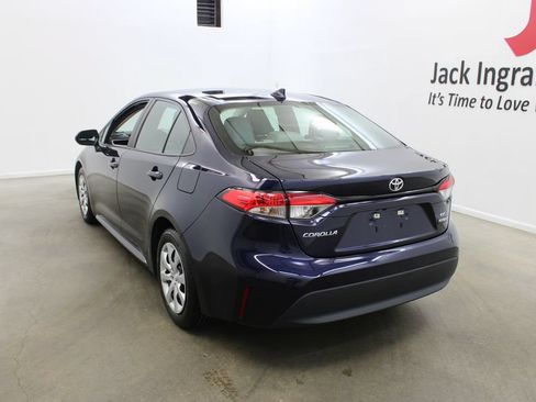 Used 2023 Toyota Corolla LE FWD image 3