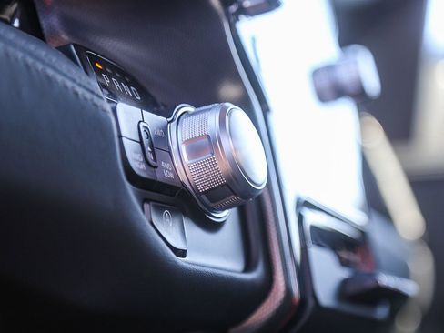 Used 2024 RAM 1500 Limited image 23