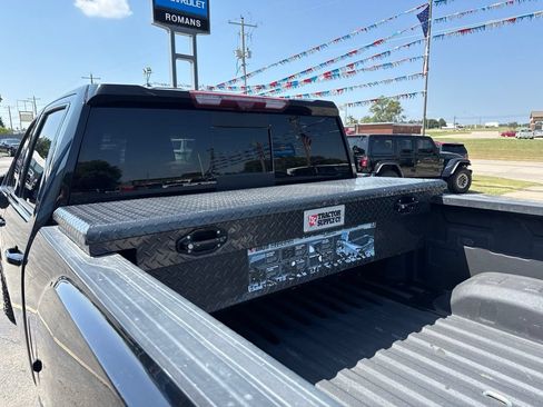 Used 2024 GMC Sierra 2500 AT4 w/ AT4 Premium Plus Package AWD/4WD image 8