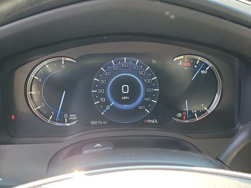 Used 2020 Cadillac Escalade Luxury w/ LPO, Radiant Package AWD/4WD image 14