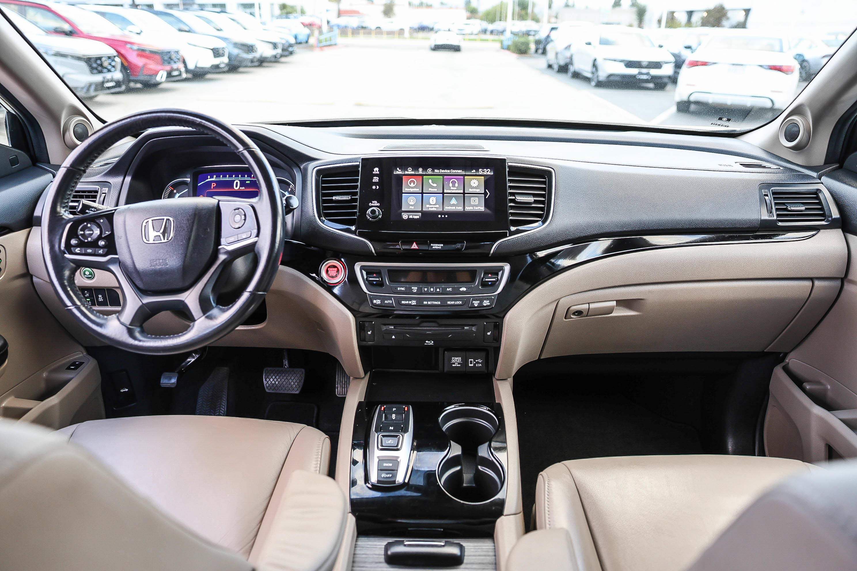Certified 2019 Honda Pilot Touring image 2