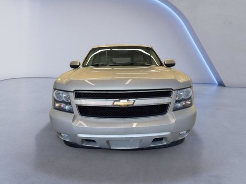 Used 2009 Chevrolet Tahoe LT w/ Convenience Package image 2