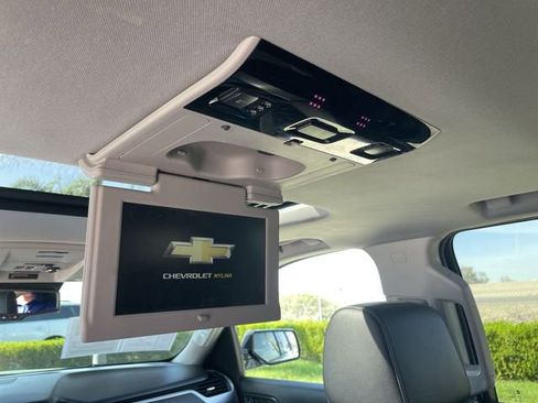 Used 2019 Chevrolet Suburban Premier image 24