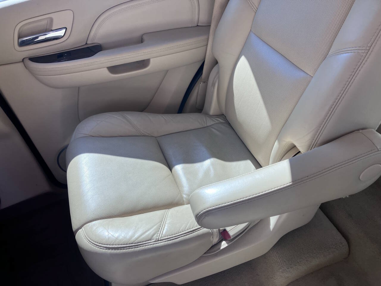 Used 2007 Cadillac Escalade AWD image 14