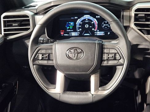 Used 2025 Toyota Tundra Limited AWD/4WD image 26