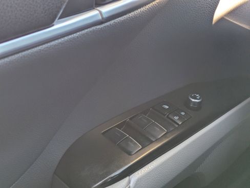 Used 2023 Toyota Camry XLE image 26