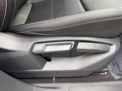 Used 2021 Volkswagen Atlas Cross Sport SE image 47