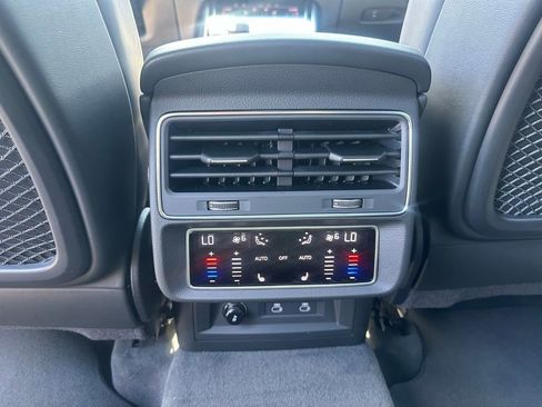 New 2025 Audi Q8 Prestige image 22