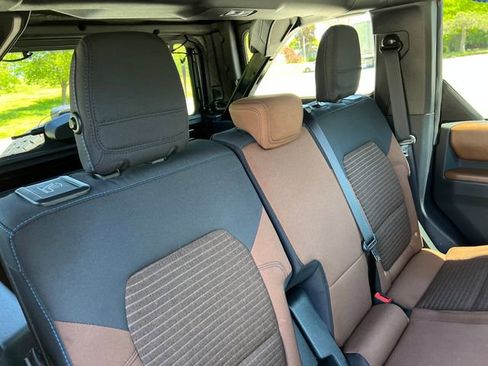Used 2023 Ford Bronco Outer Banks AWD/4WD image 32