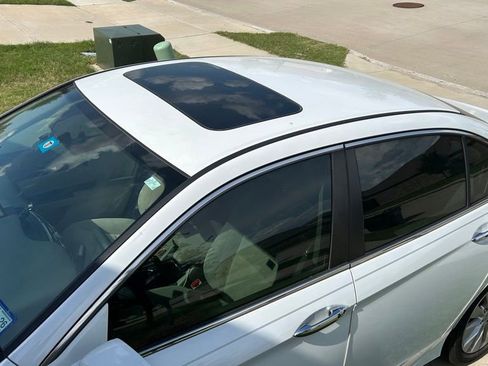 Used 2015 Honda Accord EX image 10