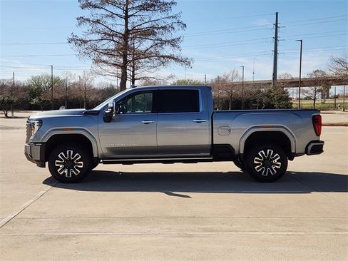 Used 2024 GMC Sierra 2500 Denali Ultimate w/ Max Trailering Package image 4