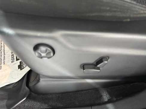 Used 2018 Jeep Grand Cherokee Limited w/ Luxury Group II image 37