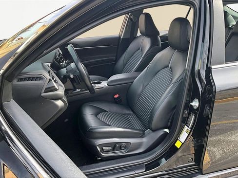 Used 2023 Toyota Camry SE image 25