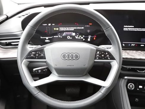 Used 2025 Audi Q5 Premium w/ Convenience Package AWD/4WD image 15
