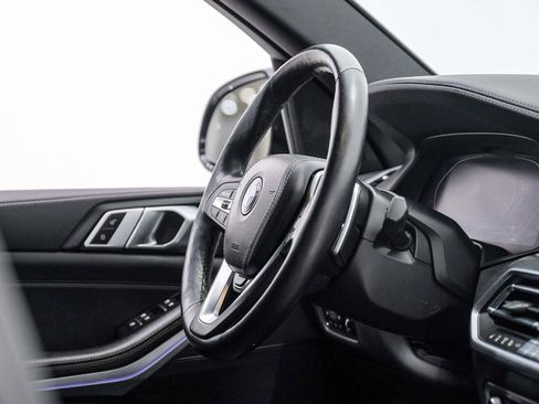 Used 2022 BMW X5 xDrive40i w/ Parking Assistance Package image 12