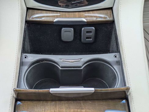 Used 2019 Cadillac Escalade Luxury RWD image 17